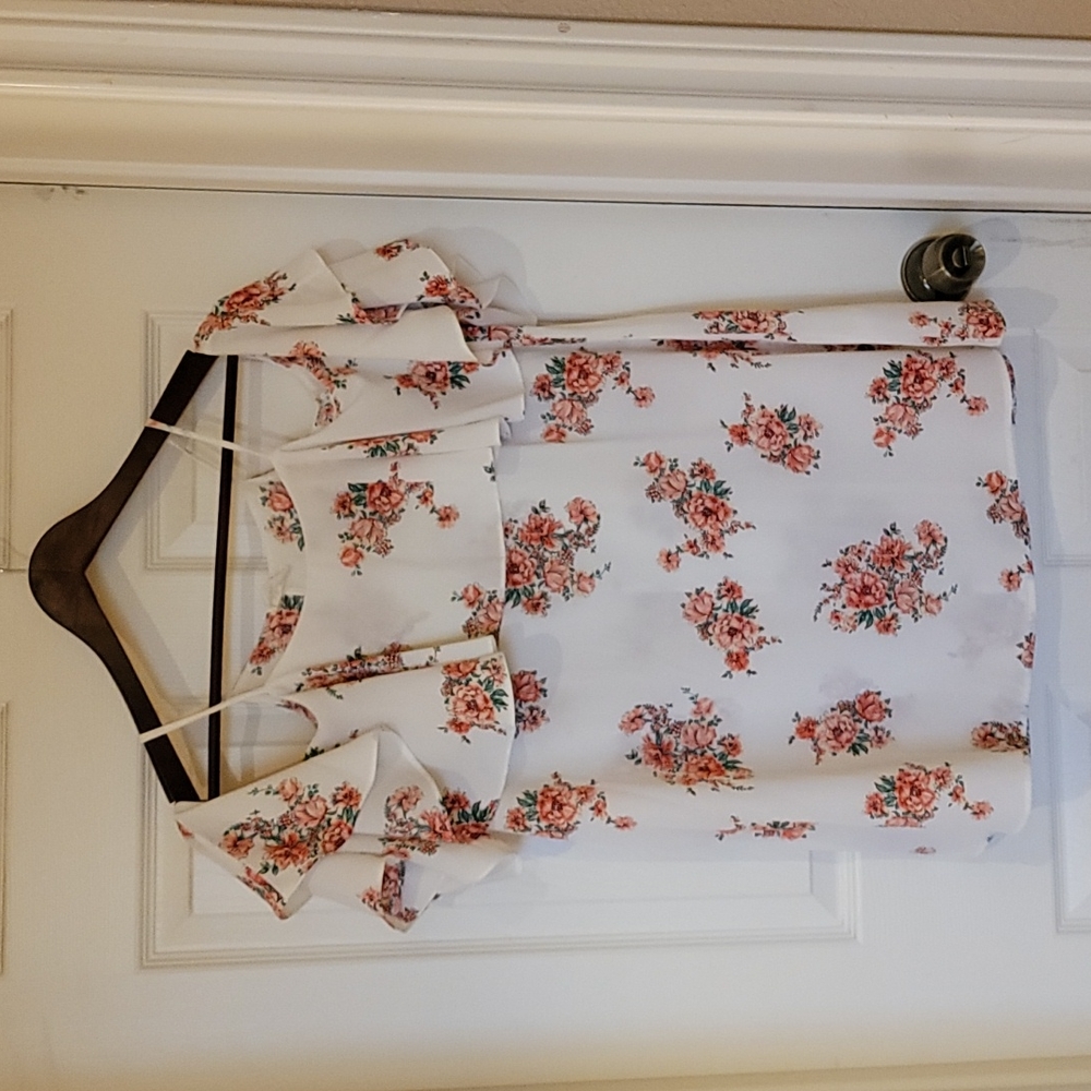 143 Story brand cold-shoulder top, size L
